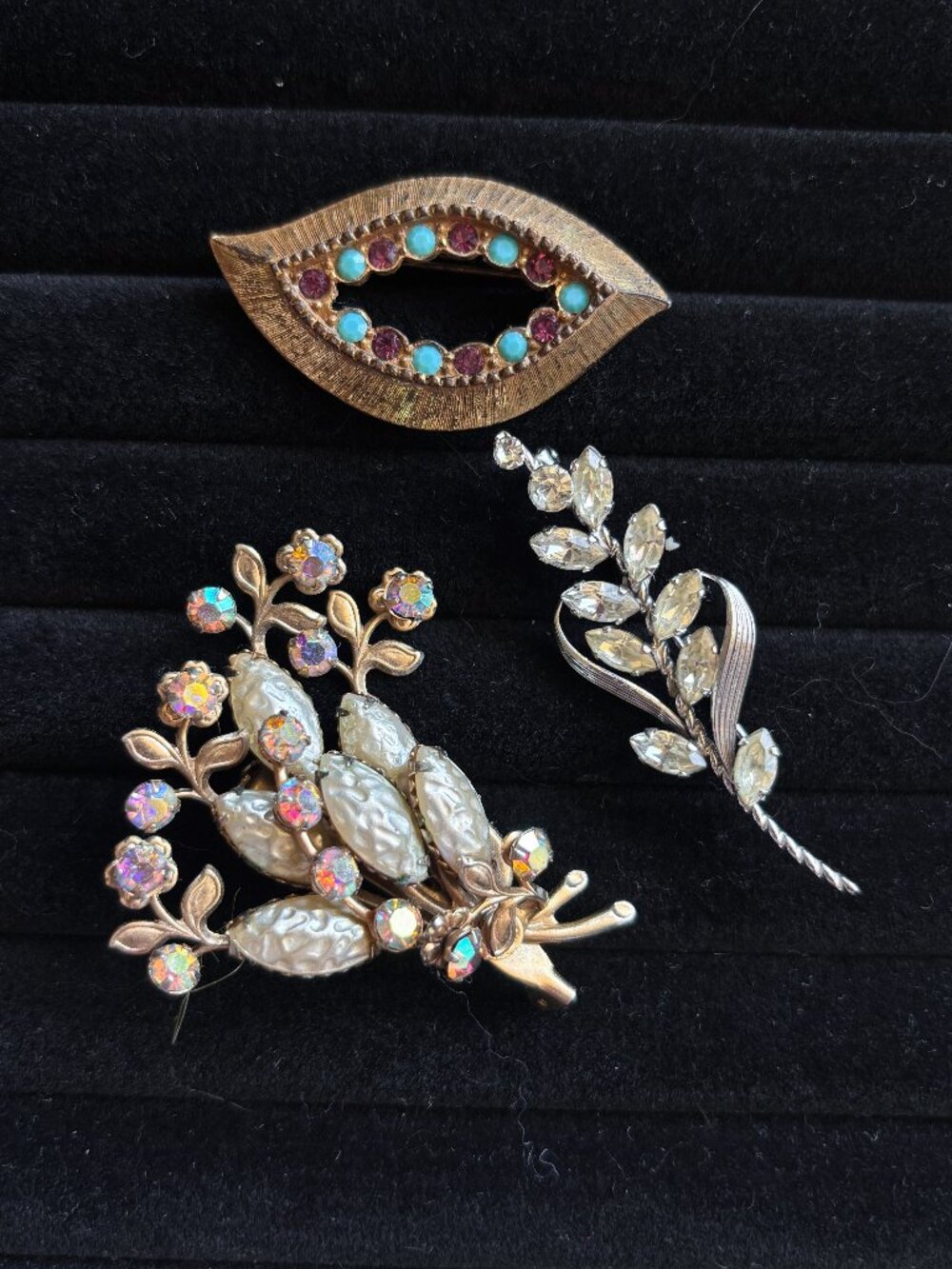 Vintage Floral brooch bundle